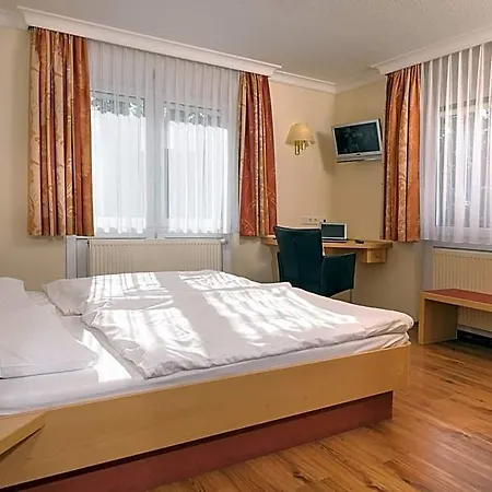 Hotel Heuboden 3*